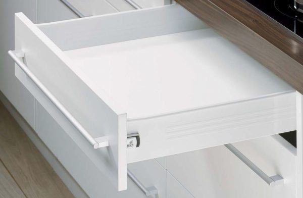 Multitech 86/500 bily 1
