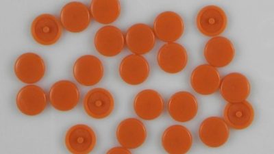 Krytka vrutu quadrex 66/1″ třešeň plast